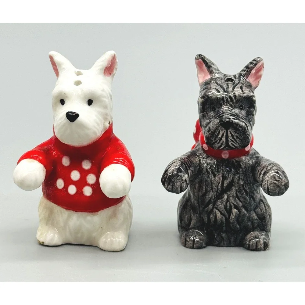 Mary Engelbreit Scottie Westie Dog Salt and Pepper Shakers Basket Set 2002